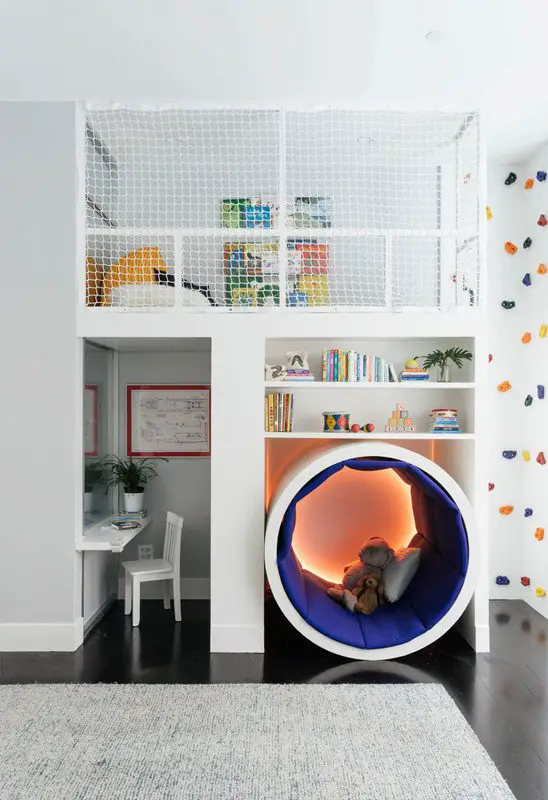 Dream room with nest and climbing wall