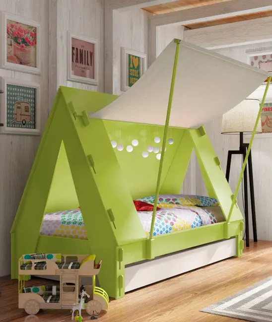 Green tent kid bed