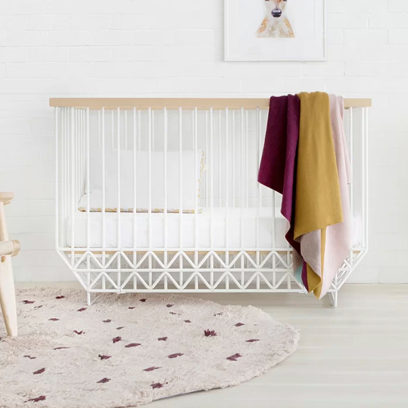 Ubabub White Mid-century Convertible Crib