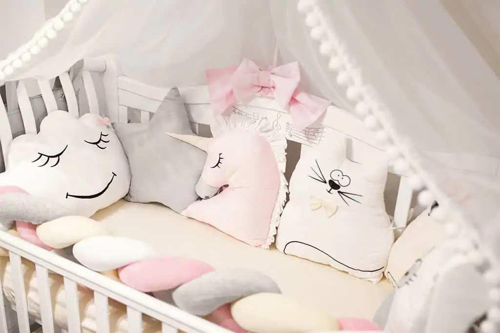 Baby crib bedding