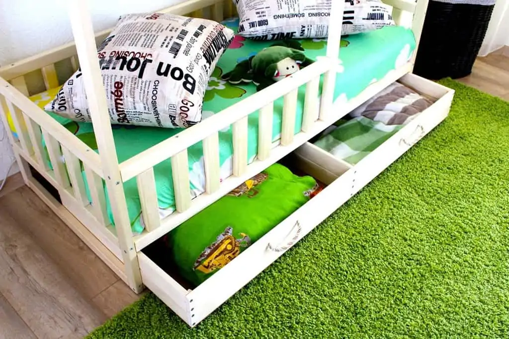 Toddler bed with storage