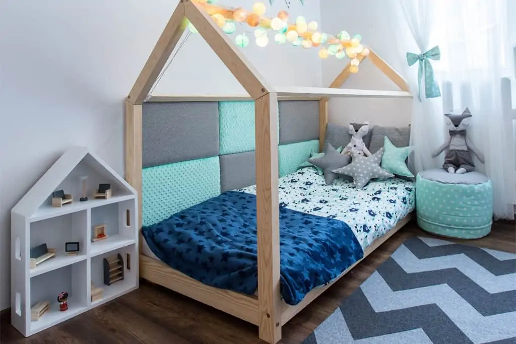 Toddler house bed